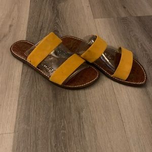 Sam Edelman double cover slides in mustard suede